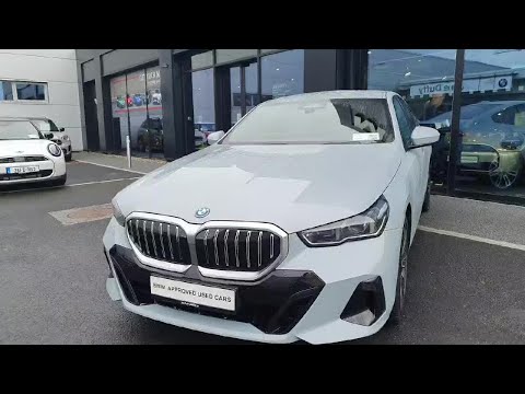 BMW 5-Series 530e M Sport Saloon - Image 2