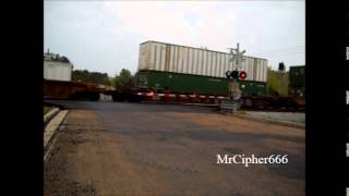 preview picture of video 'KCS Intermodal with NS power - Brandon, MS 4/17/2014'