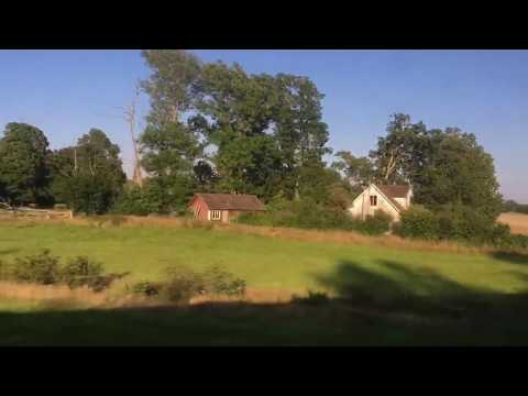 Hylses Blekingeturne - TÅG förbi ÖDEHUS Nättraby (Karlskrona) - 170808 iPhone SE - Slow-Motion