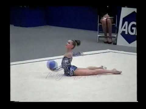 Valeria KURYLSKAYA (BLR) ball - 2004 Corbeil