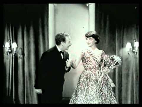 Primo Carosello della Storia 1957 - Shell - Guida a destra o a sinistra?