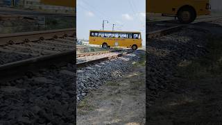 Download lagu Bus 🚌 Accident 😭😭 #shorts #youtubeshorts #railway #train #indianrailways #bus #viralvideo mp3