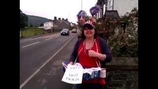 preview picture of video 'Clapping Hat Llanrwst July the 4th Meadowsweet Hotel'