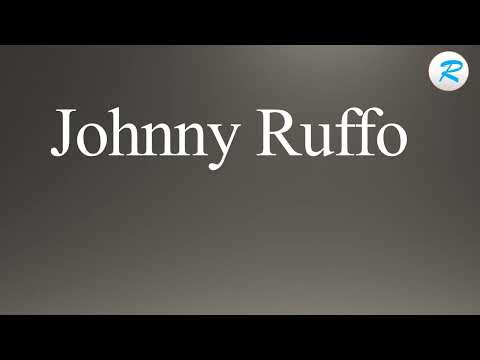 How to pronounce Johnny Ruffo