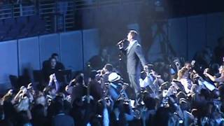 MICHAEL BUBLÉ - Billie Jean/ Twist And Shout/ All I Do Is Dream Of You (Live in Madrid)