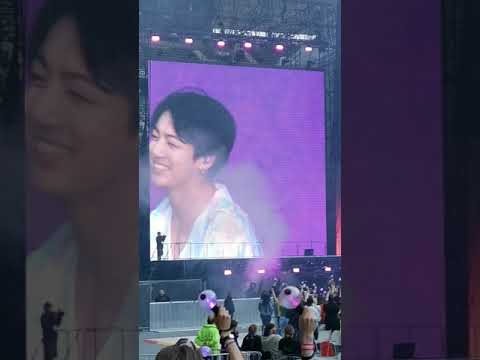BTS 'Speak Yourself Tour' in Paris - Day 2 - Jungkook sings "Oh ~ Champs-Élysées ~" FANCAM