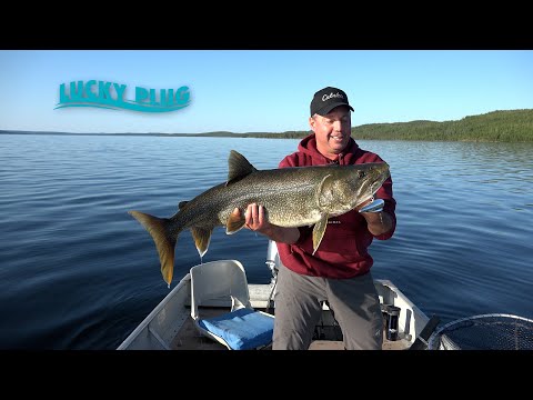 FTWWTV -  Lucky Plug Lake Trout