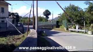 preview picture of video 'level crossing in Fisciano station / passage à niveau à la gare de Fisciano'