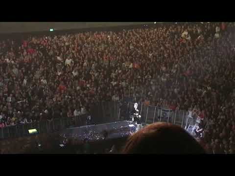 Robbie Williams tells story Mental illness part 2