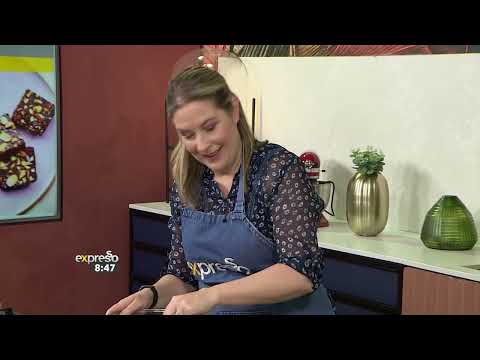 Recipe: Chocolate, Pistachio and Tahini Fridge Cake (CLOVER)