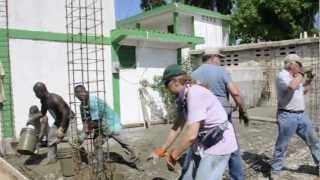 preview picture of video 'Pouring a slab Haitian Style'