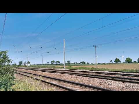 66206 and 91121 passing Langford