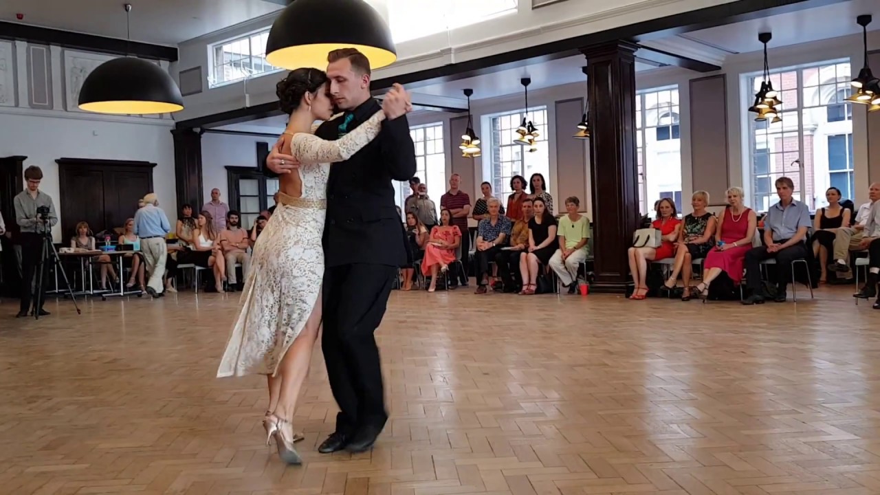 Csongor Kicsi & Laisa Souza, London UK, Tango on the Thames, 24.06.2018 1/4