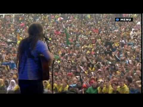 Newton Faulkner - Bohemian Rhapsody - T in the Park 2010 (HQ)