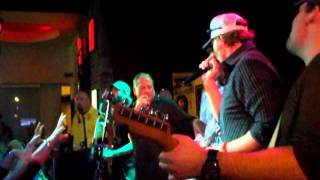 Toby Keith - Sweet Home Alabama (live in Las Vegas at I Love This Bar)