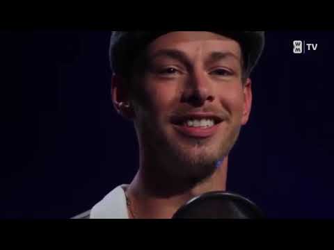 Middle of a moment - Yoran de Bont