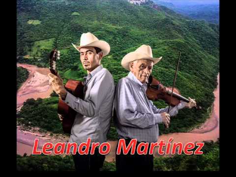 Leandro Martínez   Tengo Recueros De Tí
