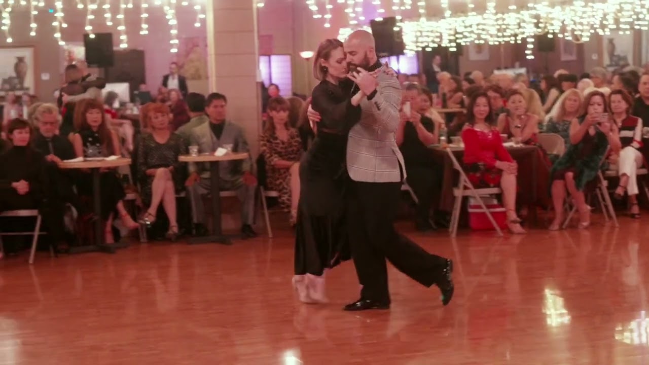 Video thumbnail for Lorena González Cattáneo and Gastón Camejo at Milonga Sonata 1/3