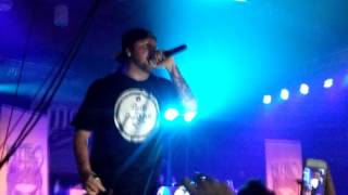 Nitro - Sassi e Diamanti (Live @ Viper Club - Firenze) 23/12/2015