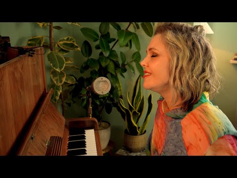 Die Nowak & die Leute aus der Raucherpause  - Frühling (Villa Parnassia Version)