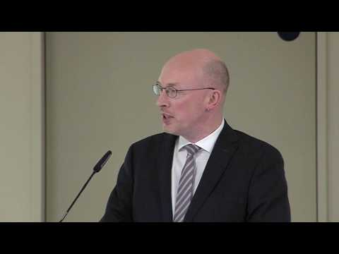 Minister Pegel startet Dialogtour in Greifswald