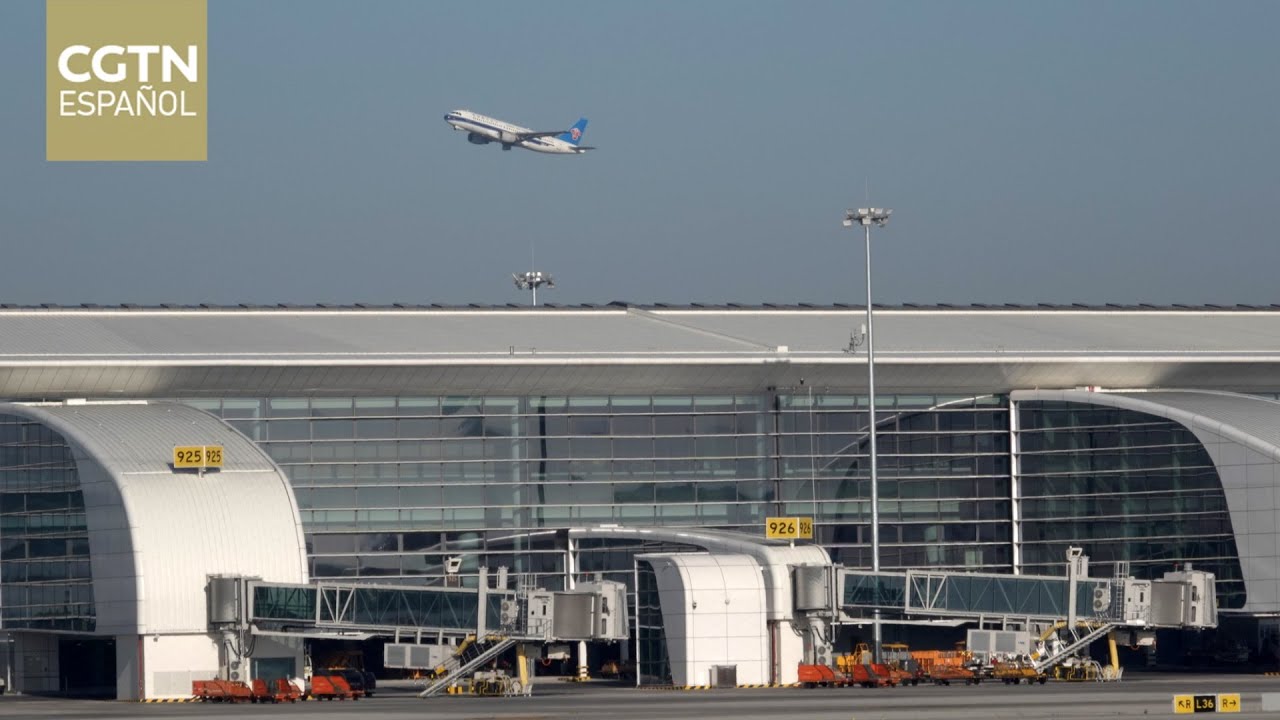 El tráfico anual de pasajeros del aeropuerto Baiyun, en Guangzhou, supera los 77 millones