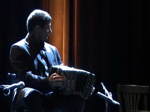 "El Abrojito" por Pablo Mainetti y César Angeleri