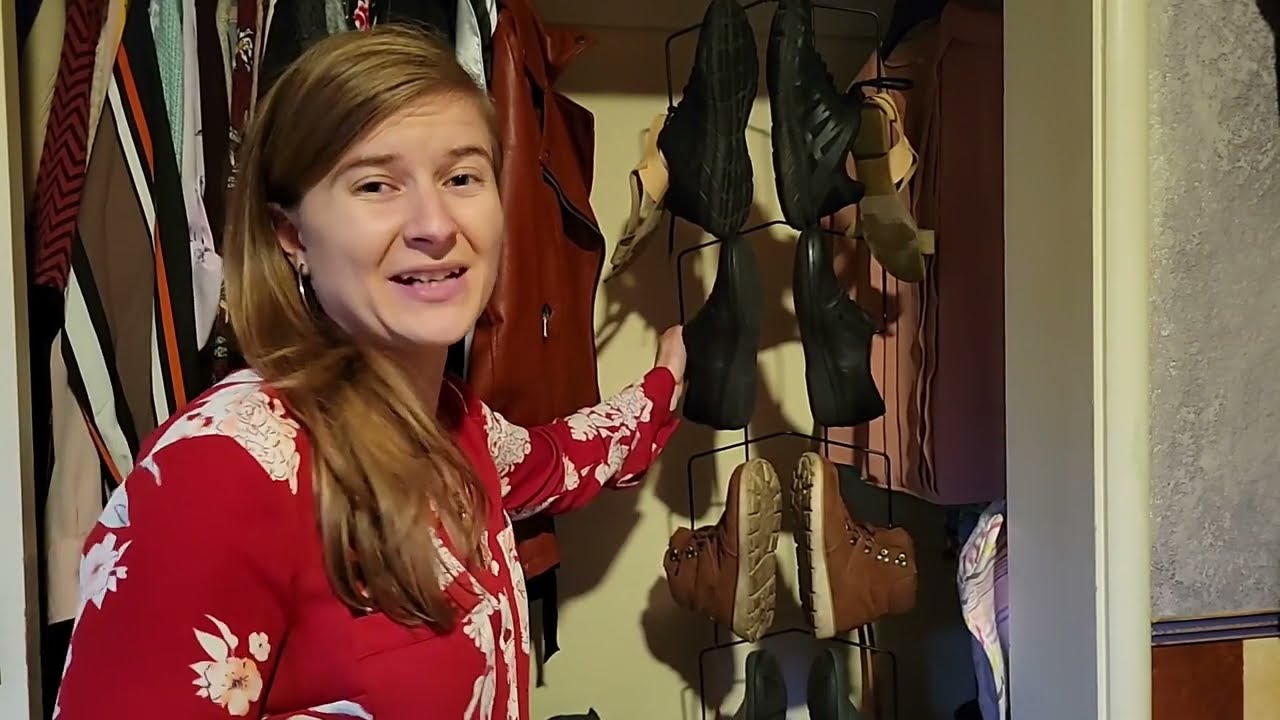 Shoe Holder Possum Hanger Unboxing with the Inventor, Courtney Laschkewitsch!