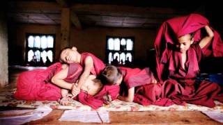 Om Mani Padme Hum (Avalokiteśvara Bodhisattva) Children Chanting