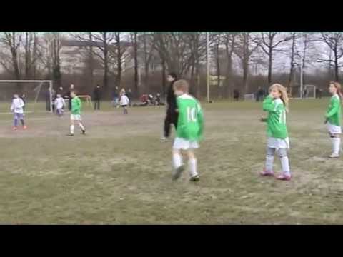 Voetbal: F-jes Baronie tegen de Gunners