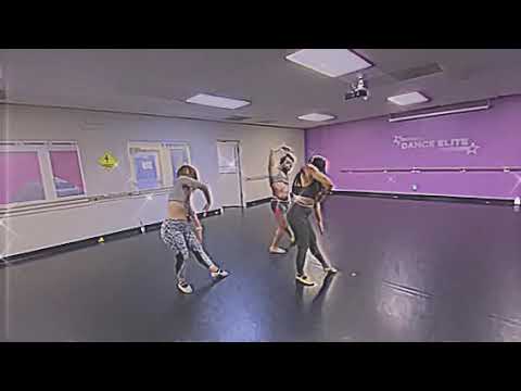 BellyDance fusion , dance @LunaPoumian bellydancers Seattle 2022 improvisation.