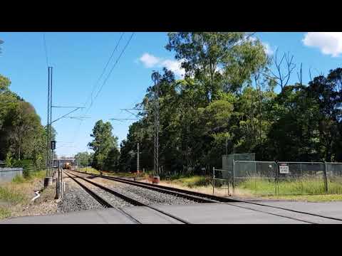 Pacific National Queensland container train.