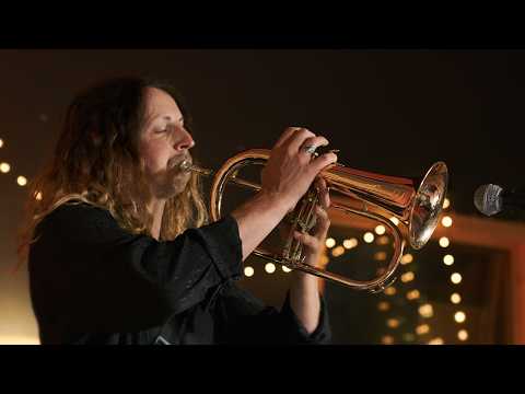 LASTELLE - The Silence Hurts The Most II (LIVE SESSION)