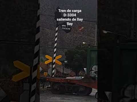 tren saliendo de llay llay