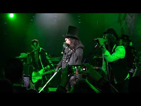Hollywood Vampires: The Boogieman Surprise, "Christmas Pudding" Celebrity Theatre, 2018-12-08