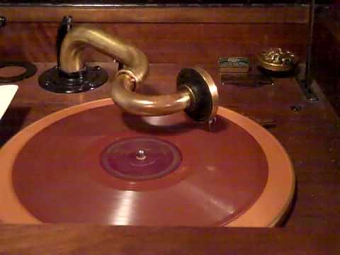Ben Pollack Jack Teagarden Benny Goodman There's a Wah Wah Girl Roaring 20's Victrola