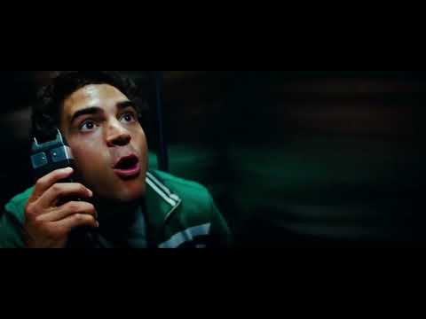 Transformers: Revenge of the Fallen: Leo tases himself