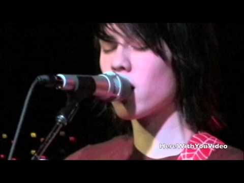 Tegan and Sara "Terrible Storm" LIVE March 10, 2003 (15/19)