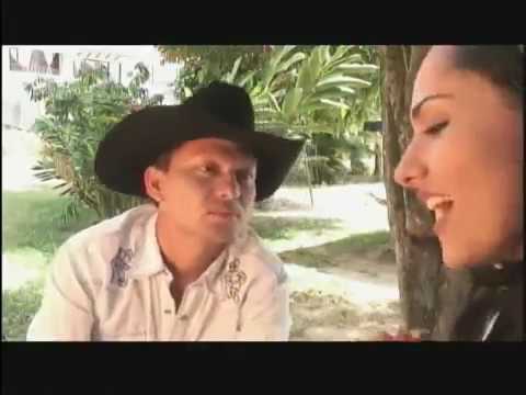 Giovanny Ayala ft Las Potranquitas l La Culpa es del Corazón (Video Oficial)