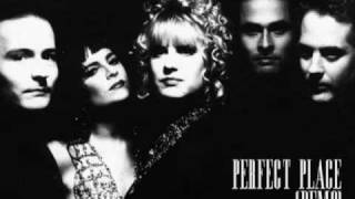 Perfect Place (Demo Version) - Voice Of The Beehive  *audio*