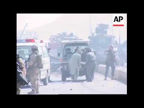 Suicide bomber hits Canadian troops, 1 civilian killed, 1 soldier injured