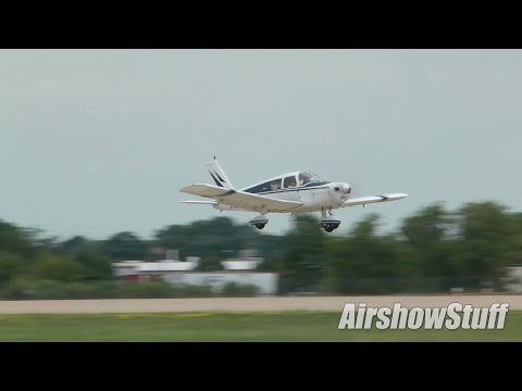 Gusty Crosswind Arrivals and Departures (Monday) - EAA AirVenture Oshkosh 2015