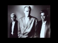 Heaven 17 - Who'll stop the rain ( 12" extended version )