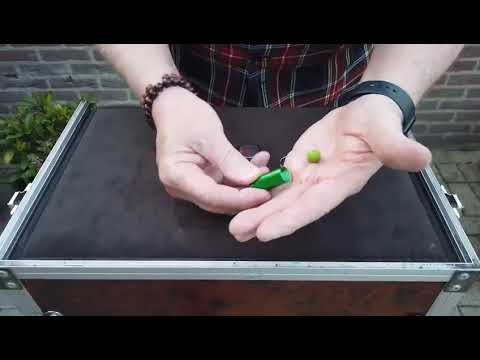 LS Peas by Leo Smetsers Magic Trick