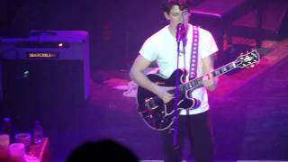 Nick Jonas and the Administration - Tonight (Live at the Warner Theatre in D.C.) 1/6/10