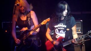 Girlschool - "The hunter" [HD] (Madrid 27-05-2016)