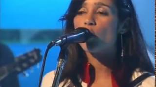 Julieta Venegas - Andar conmigo (Estudio CM 2004)