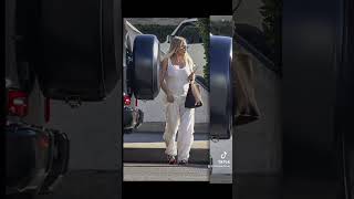 Hilary Duff a Studio City, 19 Oct. 2023 #hilaryduff #paparazzi #celebrity #lizziemcguire