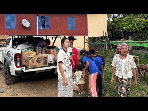 Make more food, Package and take food to Refugee place | Sreypov life show