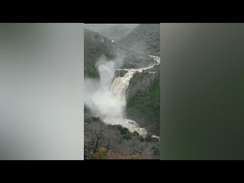 Espectacular aspecto del Pozo de los Humos y del Cachón del Camaces